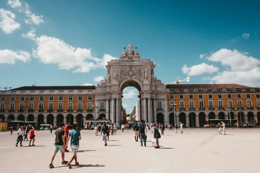 Lisbon: Private Walking Tour with a Local Guide - Lisbon in 3 Hours: Private Pace, Real Stops