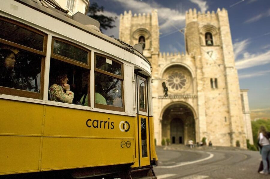 Lisbon: Private Walking Tour with a Local Guide - Tastings Included: Ginginha and Codfish Cake