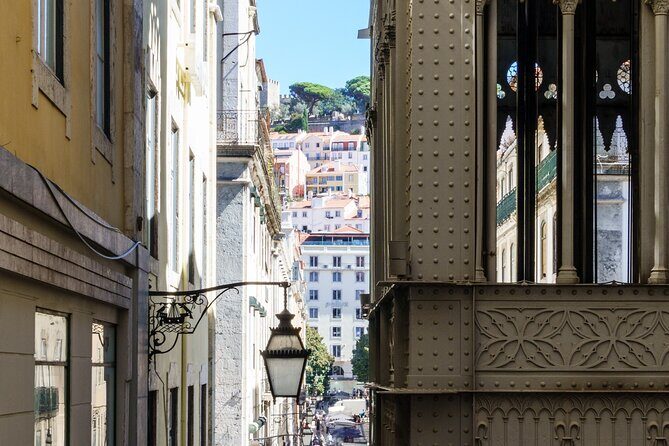 Lisbon Revelation Tour - Praca Dom Pedro IV and the 10-minute march toward views
