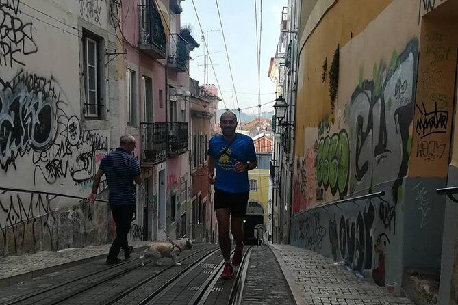 Lisbon Running Tour - The route’s promise: 10 km, central neighborhoods, and viewpoint stops