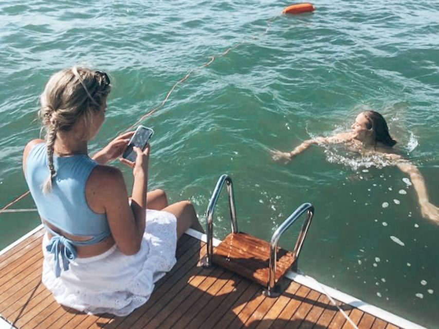 Lisbon: Sailboat Beach Tour - Boarding at Doca do Bom Sucesso: where the day starts easy