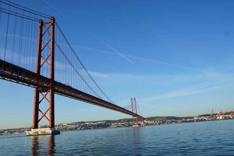 Lisbon: Sailing Boat Tour with Drinks - What’s Onboard: Lounge, Bathroom, Blankets, and Included Drinks