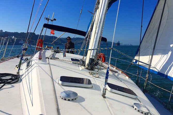 Lisbon Sailing Day Cruise with wine & snacks - Getting to the boat at Doca de Santo Amaro (and making it easy)
