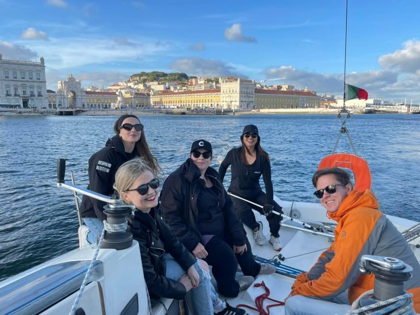 Lisbon: Sailing Sunset - Entering the water: where you meet and what happens first