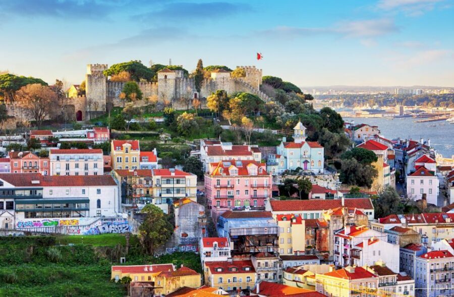 Lisbon: Saint George's Castle Entry & City Self-Guided Tours - Key points at a glance