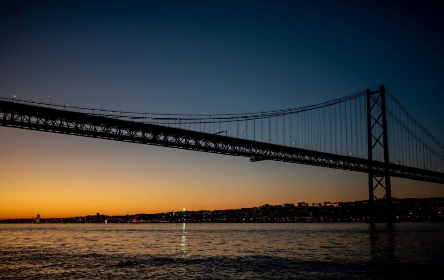Lisbon: Scenic Day & Sunset Boat Tour with a Drink - Who should book this sailing tour (and who might skip it)