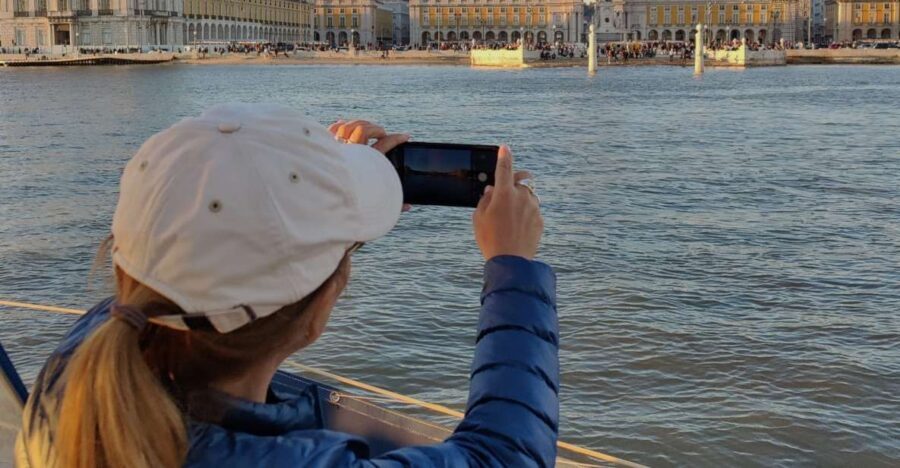 Lisbon: Scenic Day & Sunset Boat Tour with a Drink - Belém Tower and Jerónimos: Manueline beauty on the move