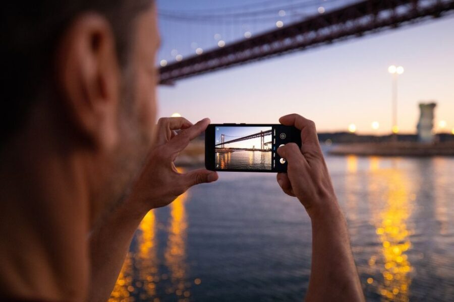 Lisbon: Sightseeing Boat Tour with Hop-On Hop-Off Option - Onboard experience: Wi‑Fi, toilets, and app-led context
