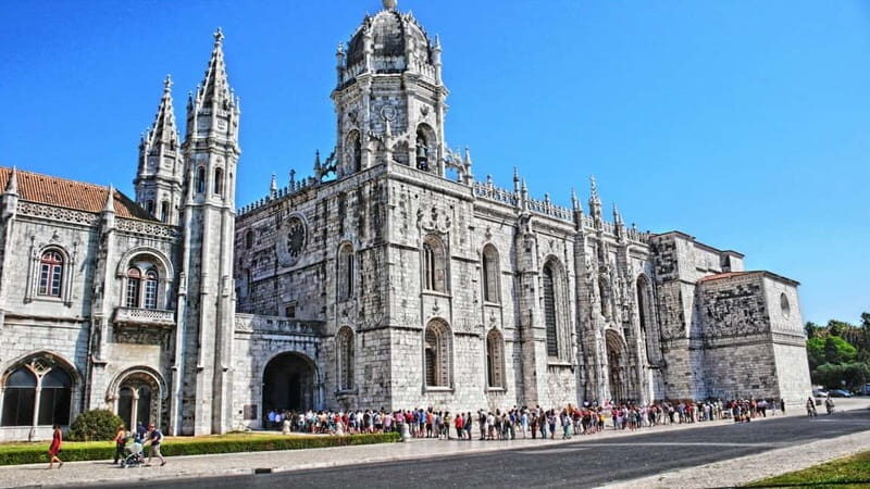 Lisbon: Sintra, Cascais, and Cabo da Roca , Lets Go Tours - Sintra village and the historic center: where the day turns visual