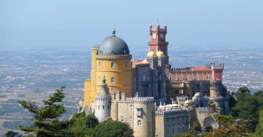Lisbon: Sintra, Cascais and Estoril Private Day Tour - Sintra Historic Center Free Time: How to Spend the 30 Minutes Wisely