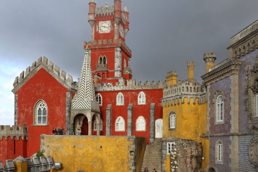 Lisbon: Sintra, Cascais, & Estoril Guided Day Tour - Cascais: royal-summer vibes and romance in the old streets