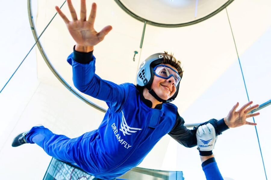 Lisbon/Sintra: Indoor Skydiving Experience - The instructor show and your diploma moment