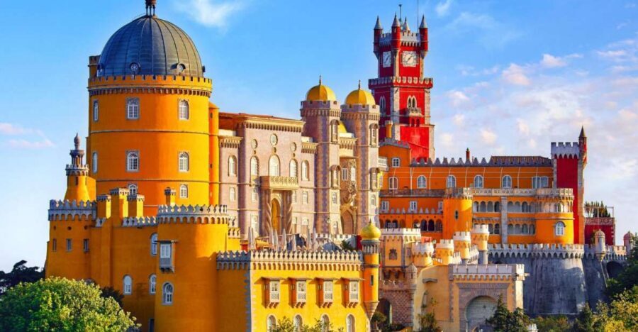 Lisbon: Sintra, Pena Palace and Cascais Region Private Tour - Morning logistics: hotel pickup, Wi‑Fi, and an 8.5-hour plan