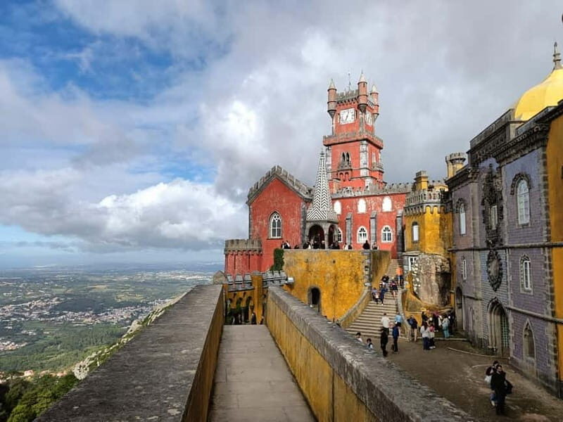 Lisbon: Sintra, Pena Palace, Moorish Castle & Regaleira Tour - Sintra Old Town break: short, useful, and not just a photo stop