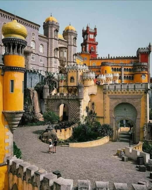 Lisbon: Sintra, Pena Palace, Moorish Castle & Regaleira Tour - Quinta da Regaleira: the gardens that feel like a puzzle