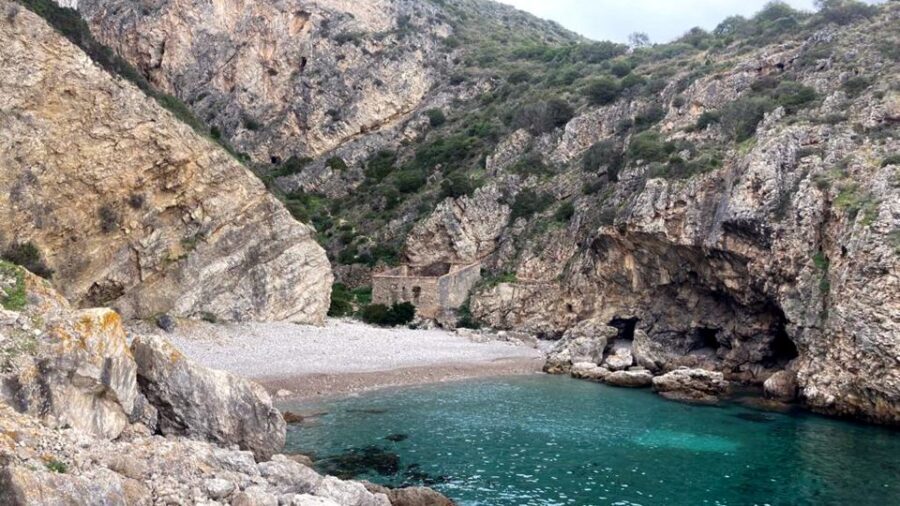 Lisbon: Snorkelling in Sesimbra/Arrábida Natural Park - Getting ready: wetsuit fit, kit basics, and safety habits
