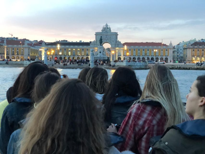 Lisbon Speedboat Sunset with Monuments Sightseeing - Who should book this sunset speedboat tour?