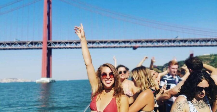 Lisbon: Splash Boat Party the only all inclusive party + SUP - Key things I’d center in your decision
