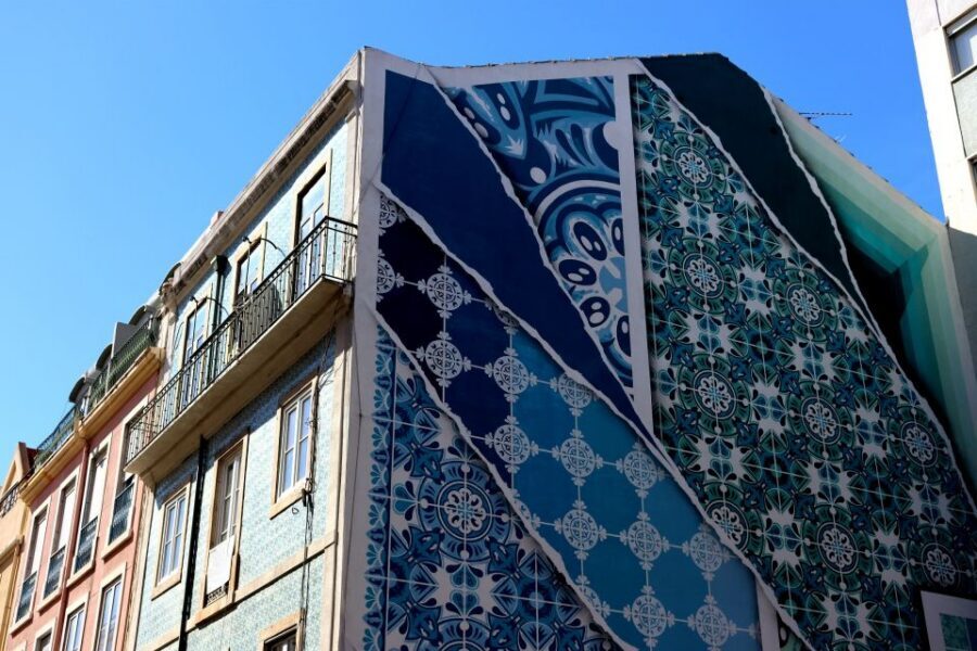 Lisbon: Street Art and Historical Walking Tour - Getting your money’s worth: what’s included and what you should plan