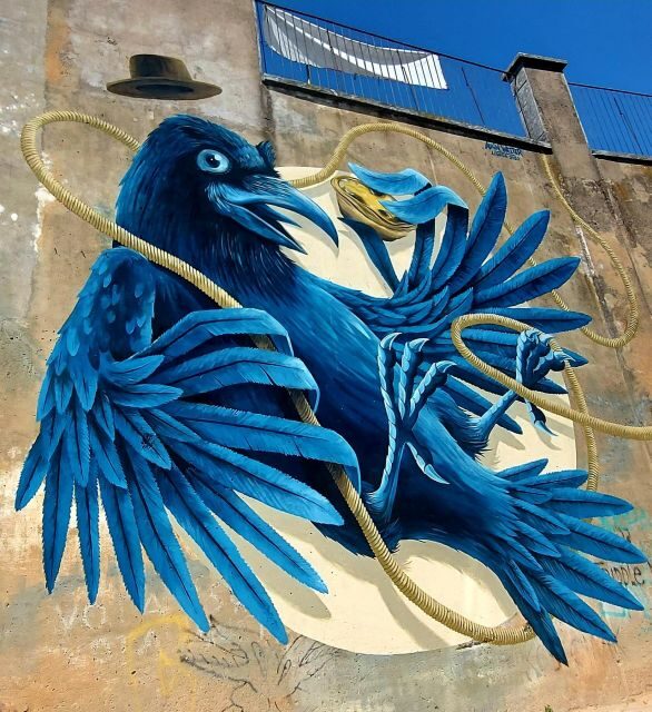 Lisbon Street Art Lovers Walk - WhatsUpLisboa card and local partner perks