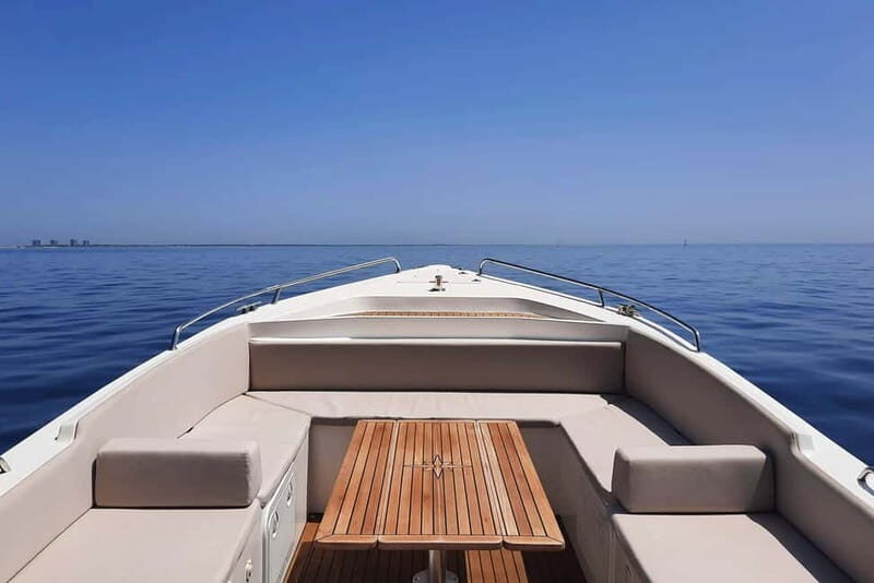 Lisbon: Sunset Boat Tour with Snacks & Drinks - On-water views: how the north and south banks shape the ride