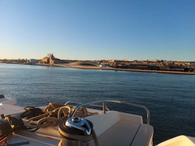Lisbon: Sunset Catamaran Cruise with Drinks - Where You Meet the Boat and What You Should Bring