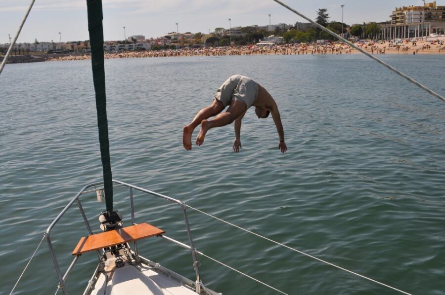 Lisbon: Sunset Cruise on The Tagus River with Welcome Drink - Who this sunset cruise suits best