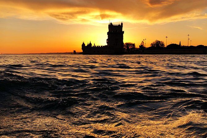 Lisbon: Sunset Cruise With Drinks on Spacious Yacht - The Sunset Moment by the 25 de Abril Bridge