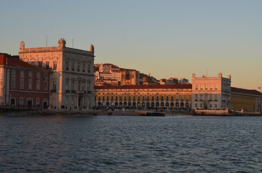 Lisbon Sunset Group Boat Tour - Key things you’ll notice on this Lisbon sunset cruise