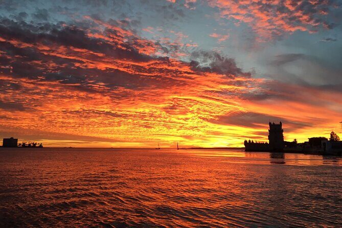 Lisbon Sunset Sailing with Portuguese Wine and History - How the route shows Lisbon as a living map