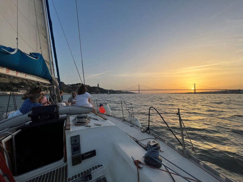 Lisbon Sunset Sensations 2h Cruise - Alcântara to Belém: iconic monuments seen the way they should be