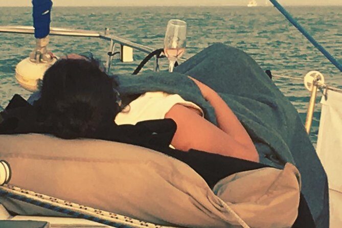Lisbon Sunset Sensations on a Private Sailing Boat with wine&snacks - Wine and snacks: what’s included and how to get the most from it