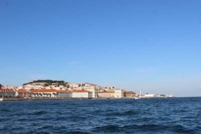 Lisbon: Sunset SpeedBoat Tour - Meeting at SeaEO and what to bring for comfort