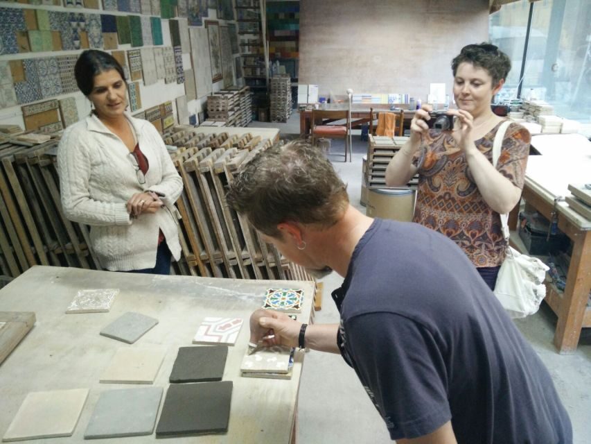 Lisbon Tiles and Tales: Full-Day Tile Workshop and Tour - Tile Spotting on the Way Back Into Lisbon