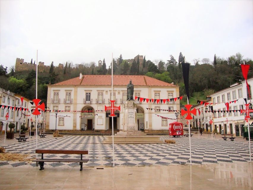 Lisbon: Tomar and Almourol Knights Templar Tour - Pegões Aqueduct, Tomar break time, and a quick photo stop