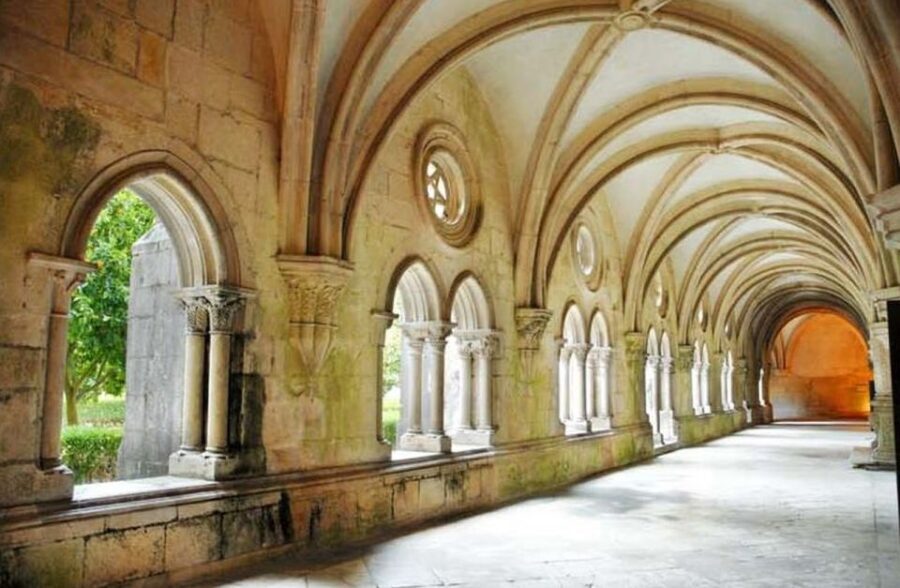 Lisbon: Tomar, Batalha, and Alcobaça Monasteries Tour - Timing and pacing for a 9-hour day trip