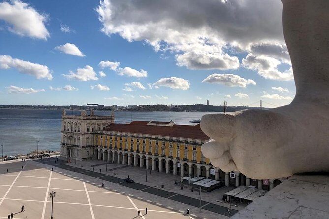 Lisbon Tour - Padrão dos Descobrimentos and the Monument-View Pairing