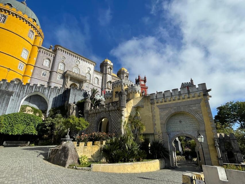 Lisbon: Tour Sintra, Cabo da Roca, Cascais & Belém - Cabo da Roca: cliff views and that Atlantic-at-your-feet feeling