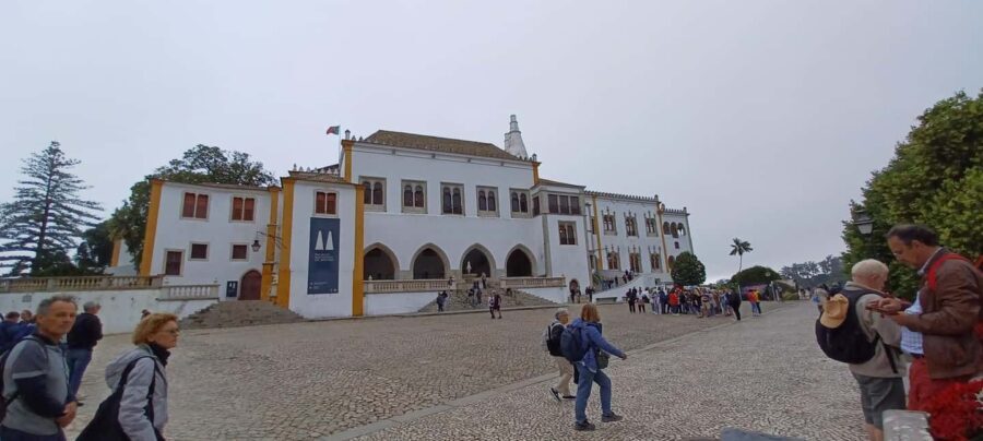 Lisbon: Tour to Pena Palace, Sintra, Cabo da Roca, Cascais - Cascais: coast time with free choice