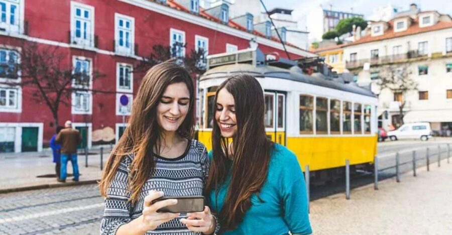 Lisbon: Tram 28 Audio Guide - Why the Tram 28 audio guide feels useful on the street