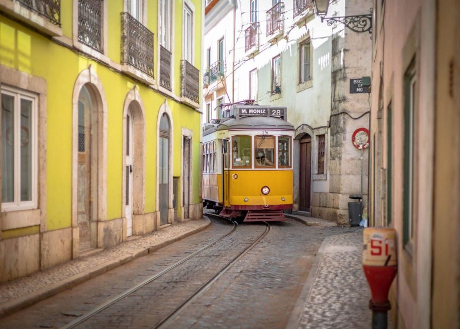 Lisbon: Tram 28 Audio Guide - Practical tips: headphones, data, and the rhythm of Lisbon