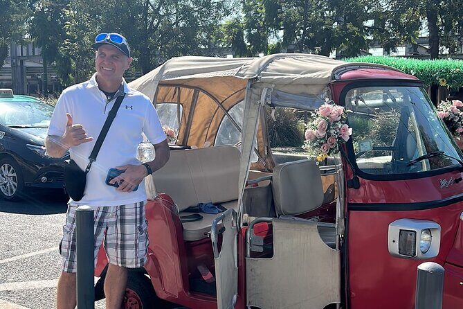 Lisbon Tuktuk Tour With Pickup - Pickup and start at Hard Rock Cafe: keeping logistics painless