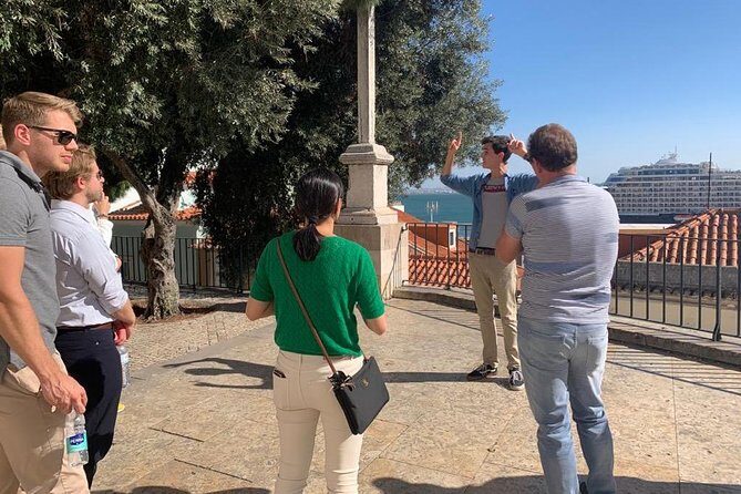 Lisbon walking tailored private tour (half day) - First stop: Mosteiro dos Jerónimos and how to make the most of the visit