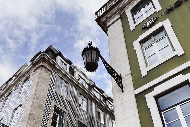 Lisbon Walking Tour The Dark Unholy Secrets - Meeting at Praça Dom Pedro IV: how the tour starts
