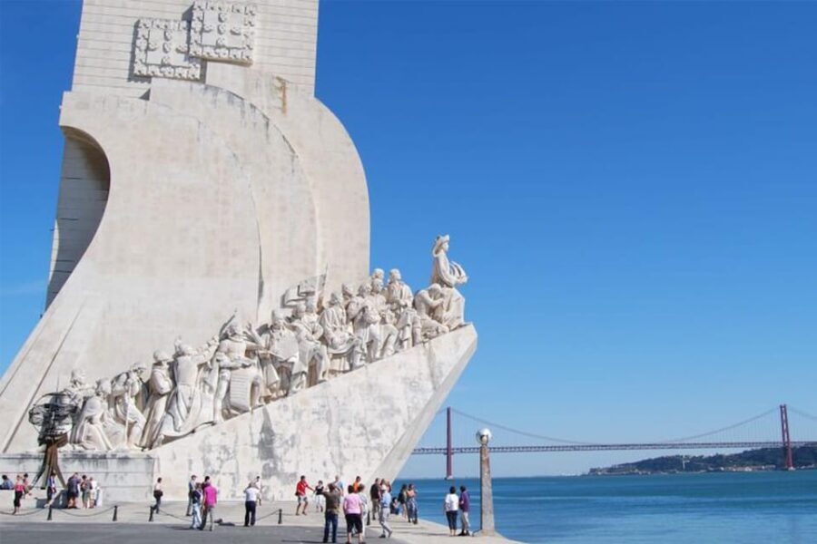 Lisbon:Half-day Guided Tuk Tuk Tour OldTown CityCenter Belem - Viewpoints Over Lisbon: Portas do Sol and Nossa Senhora do Monte