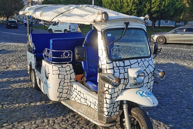 Lisbon's Old Town Private Tuk Tuk Tour (1 Hour and 30 Minutes) - Pickup reality: central hotel pickup vs the Hard Rock meeting point