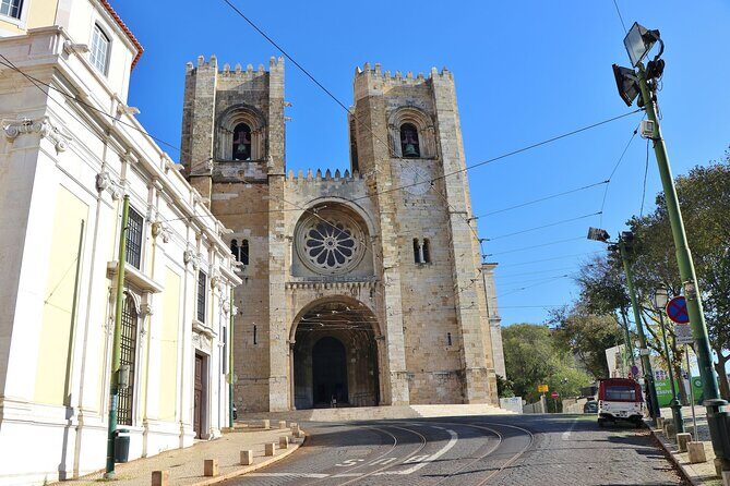 Lisbon´s Private Walking Sightseeing Tour - Starting at Arco da Rua Augusta: orientation and the big “wow” portal