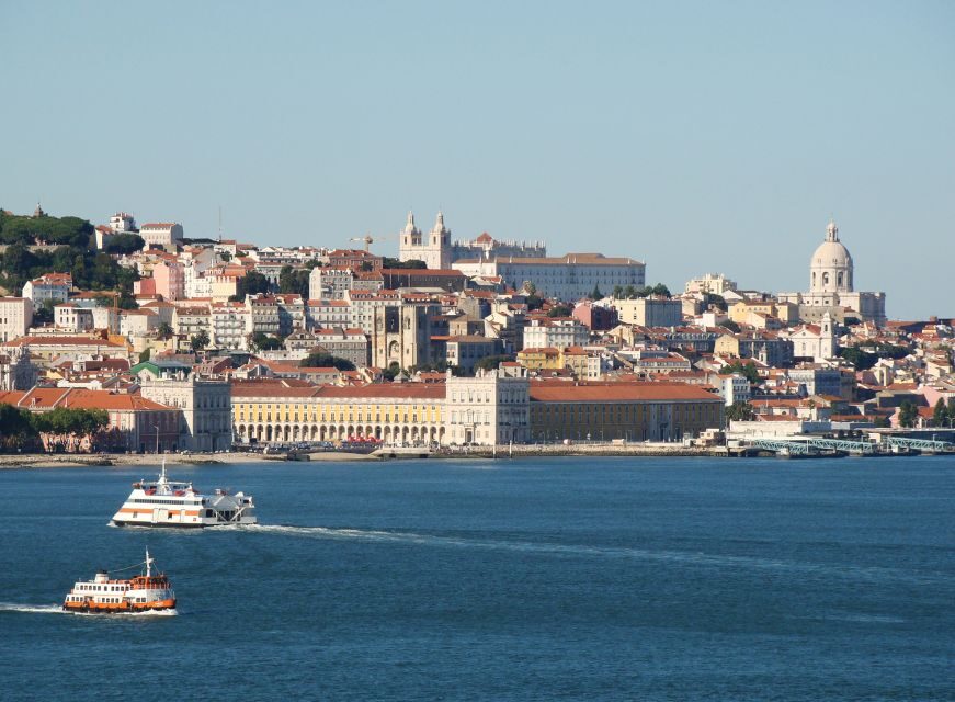 Lisbon’s South Side, River Tejo & 3-Hour Walking Tour - The guide factor: clear English, strong answers, and story time