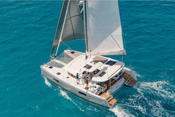 LUXURY Catamaran Sunset and Wine cruise - Cristo Rei, Belem Tower, and the Seaplane Zone: The Classic Ending