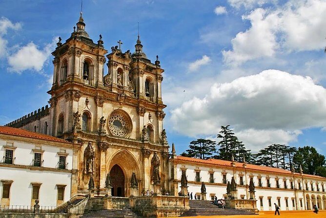 Medieval Knights Templar and Alcobaça Private Day Trip from Lisbon - Why this day trip works: Tomar plus Alcobaça, no travel headaches